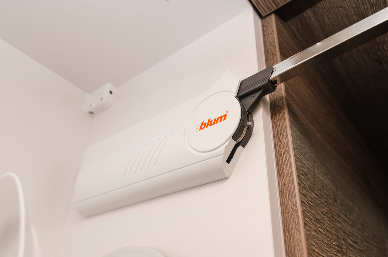 mecanism blum hf pentru bucatarie