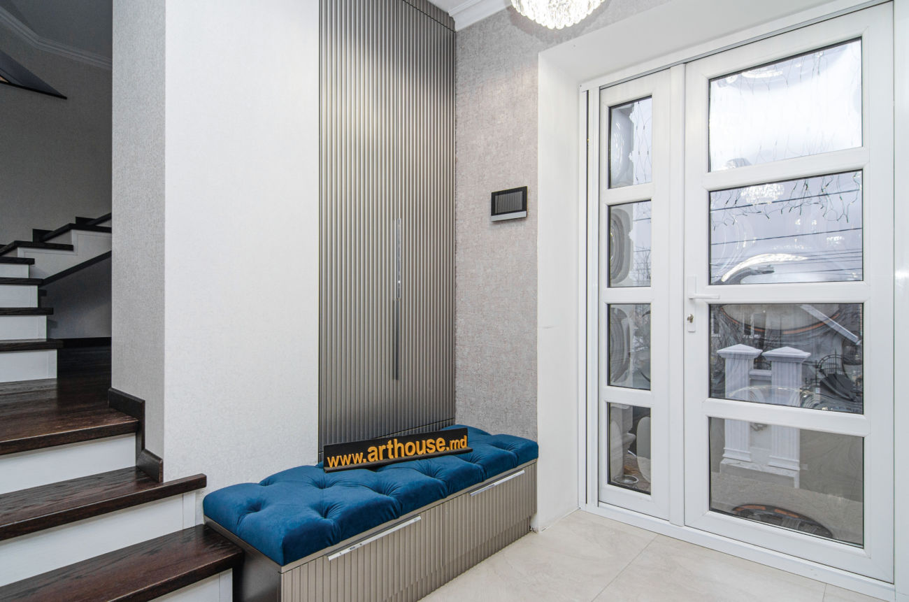 Antreu modern cu dulap lamele #4463 (or. Codru)